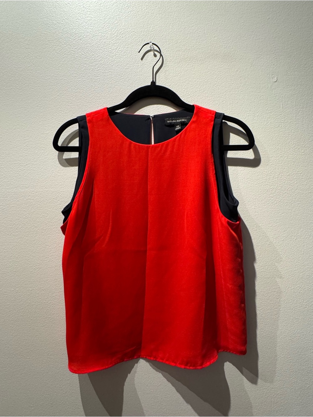 Banana Republic Red Layered Sleeveless Blouse Black Trim Shell Tank Top